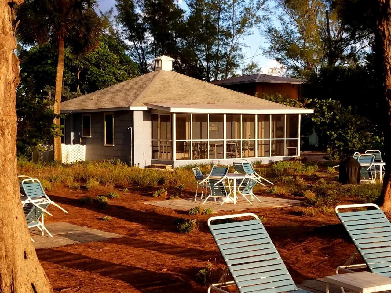 Bamboo Apartments Holmes Beach Exterior photo